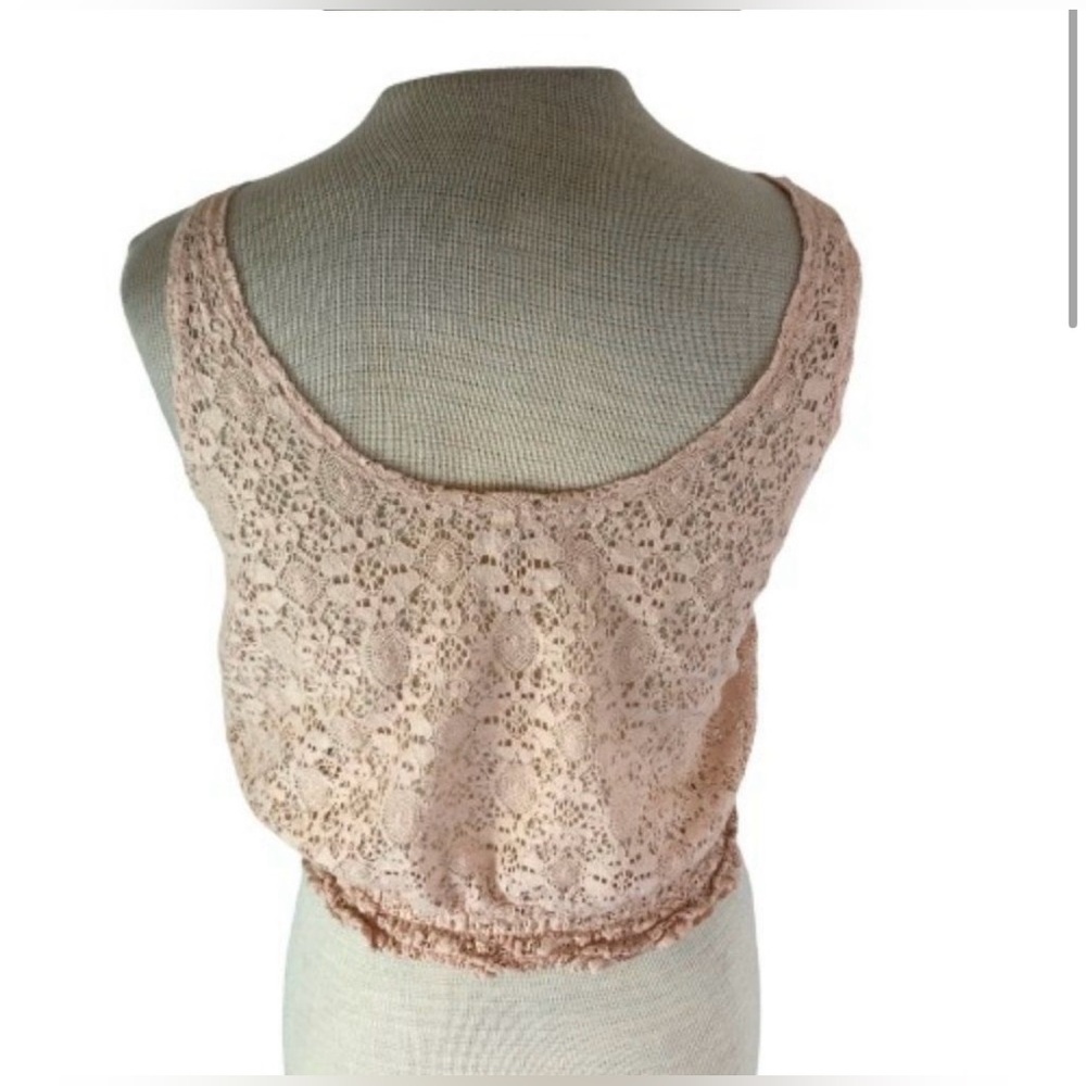 Lace Cropped Tank - Picture 3 of 5